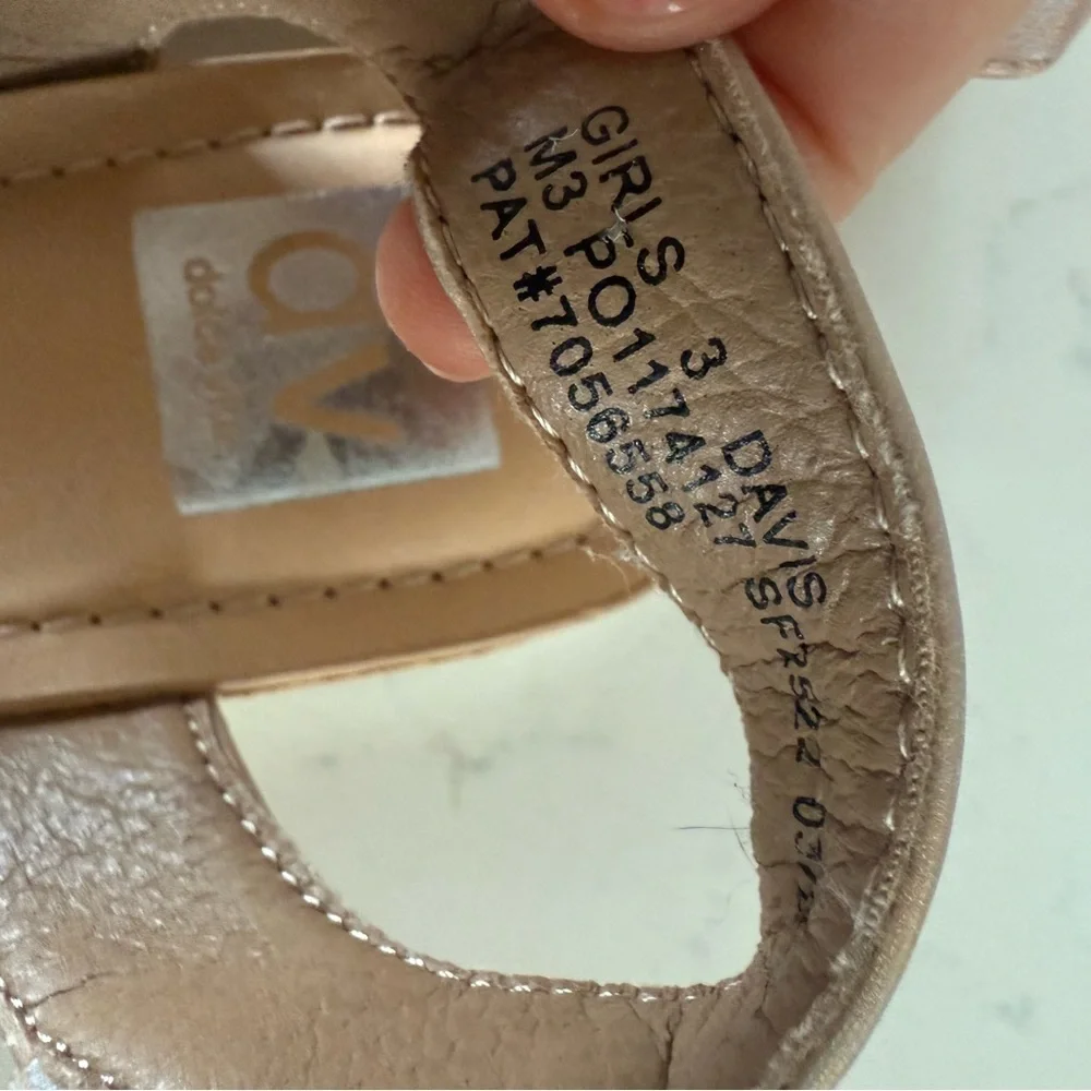 New DV By Dolce Vita girls Davis woven Sandal Size: 3